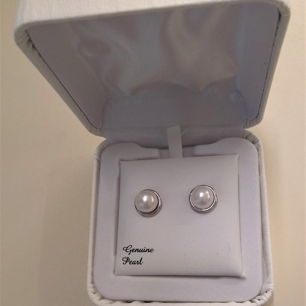 Stylish Pearl Earrings